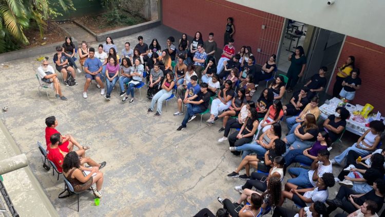 Diário de classe #1: A esperança na educação é ato político