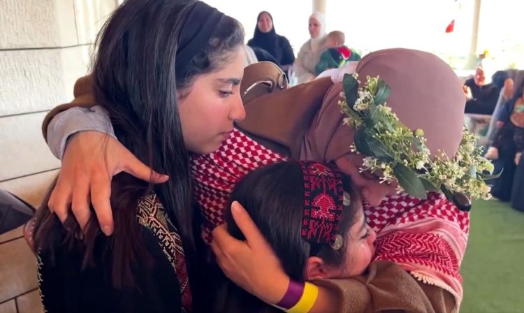 Palestinos denunciam abusos sistemáticos nas prisões israelenses