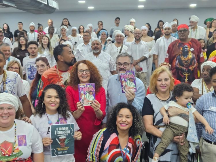 Cartilha do Povo de Terreiro: educação, memória e resistência contra o racismo religioso